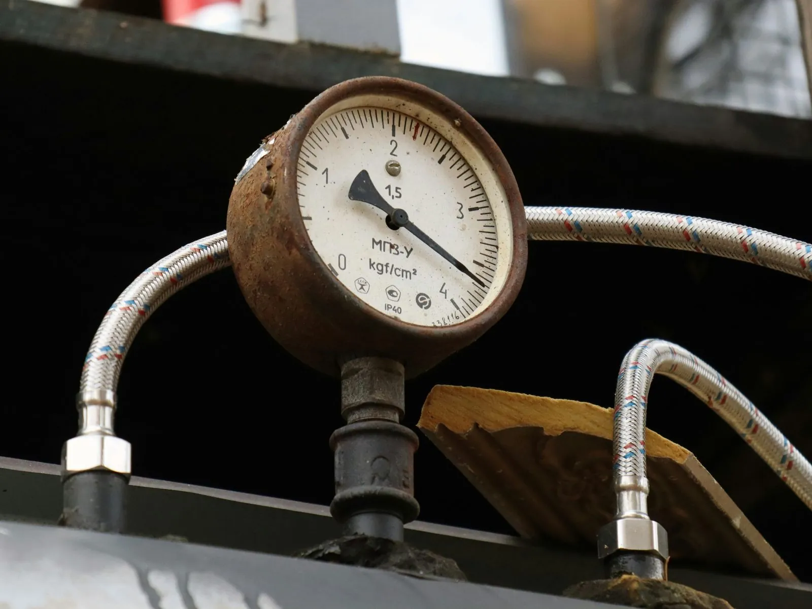 Gauge on a fuel tank